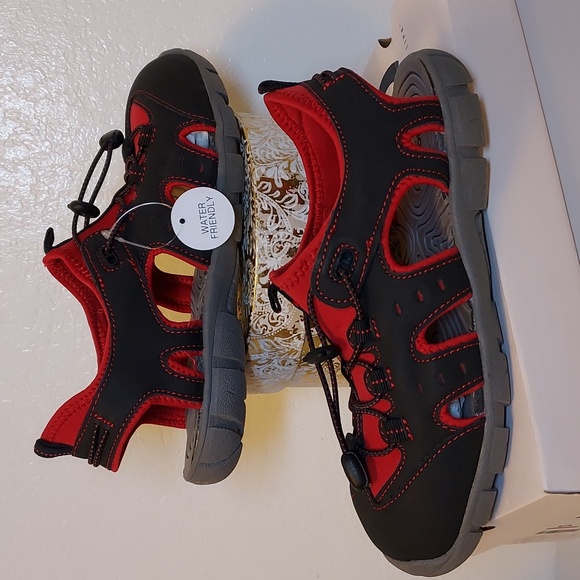 Boys Sonoma Goods For Life Whirlwind River Sandal - Picture 4 of 14